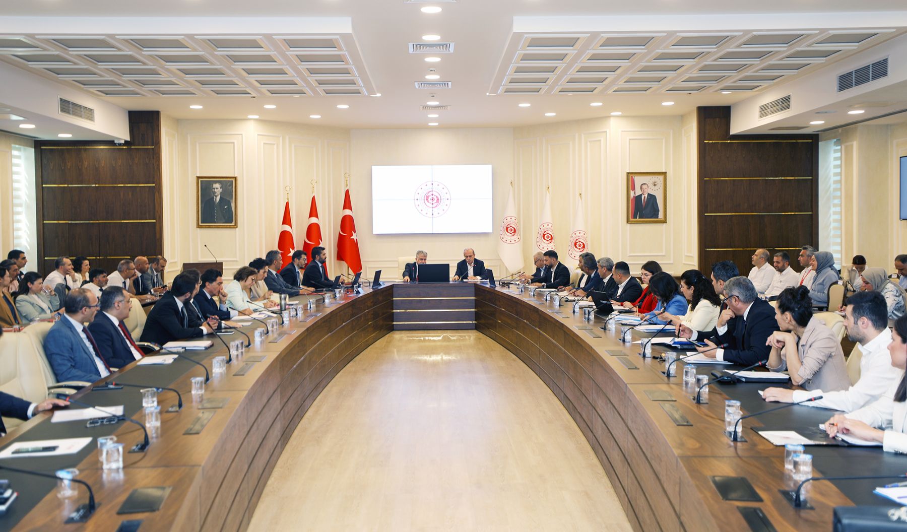 8donemhizmetkolu_3