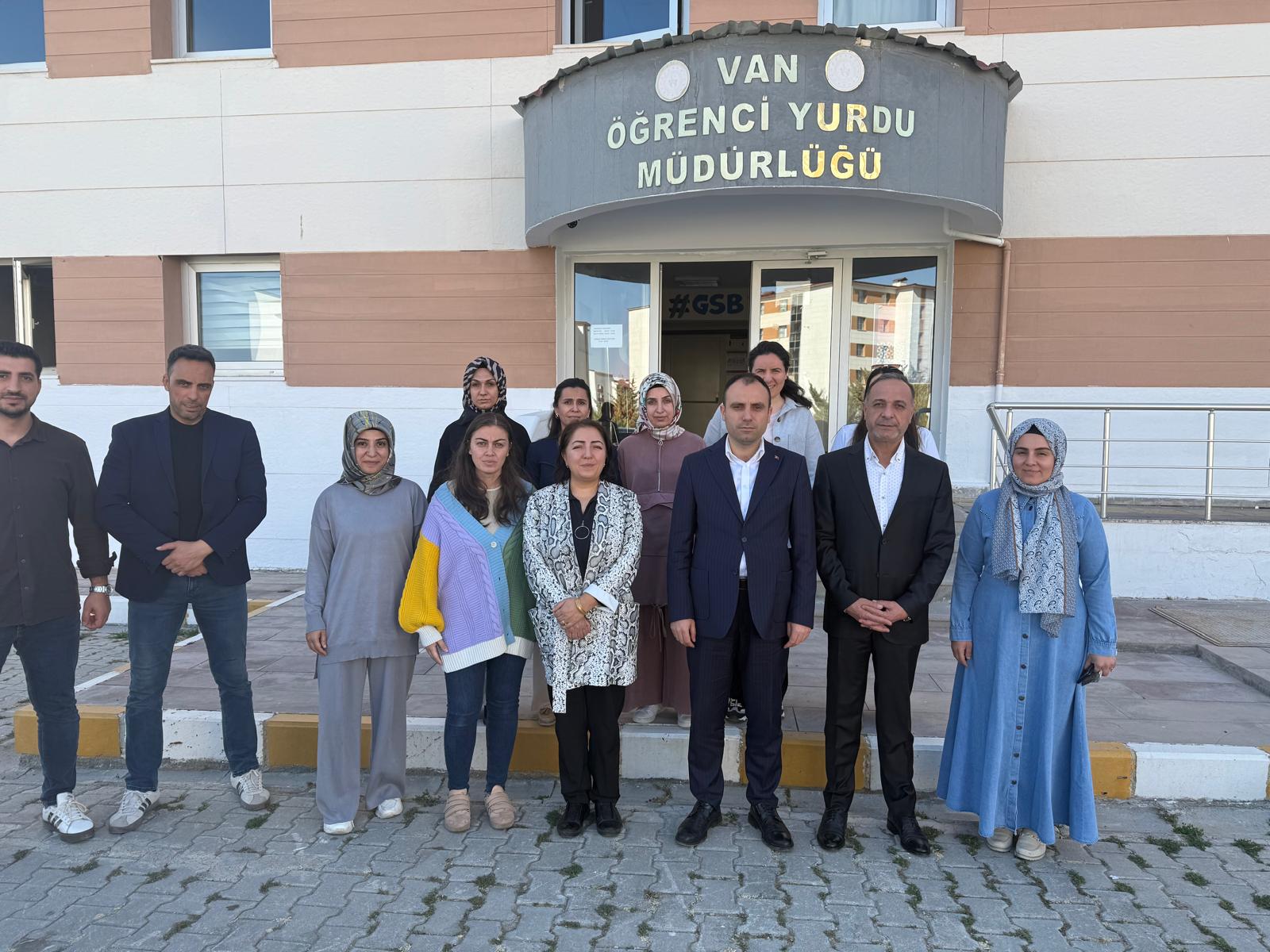 van_kizil_yurt_1